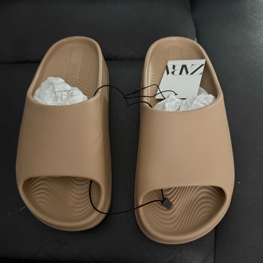Zara beige flatform slide sandal 7.5 NWT
